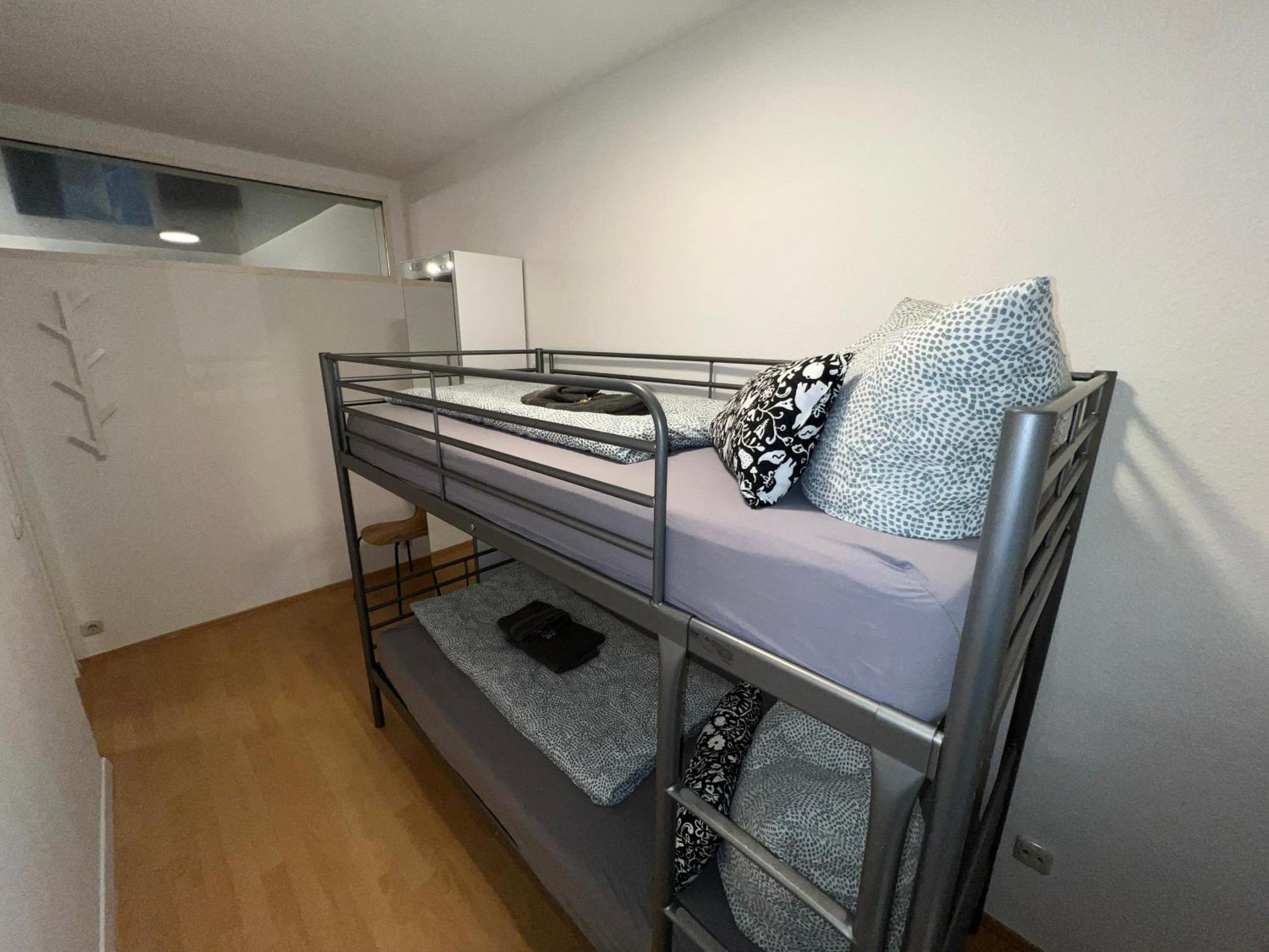 Apartment Humboldt 3 Schlafzimmer,Wifi, Netflix Parken, Terrasse, Klimatisiert, Naehe Zentrum جينا المظهر الخارجي الصورة