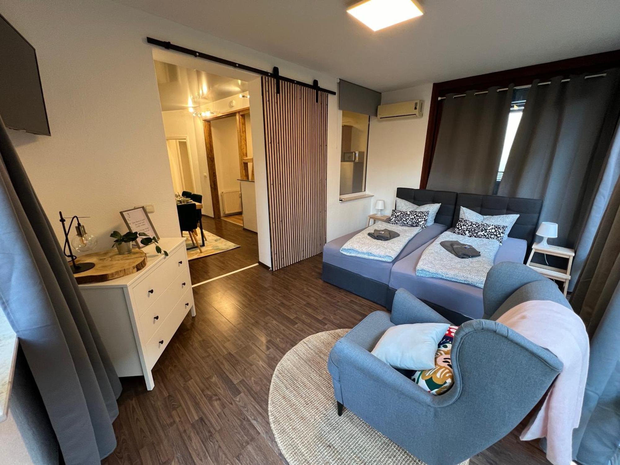 Apartment Humboldt 3 Schlafzimmer,Wifi, Netflix Parken, Terrasse, Klimatisiert, Naehe Zentrum جينا المظهر الخارجي الصورة