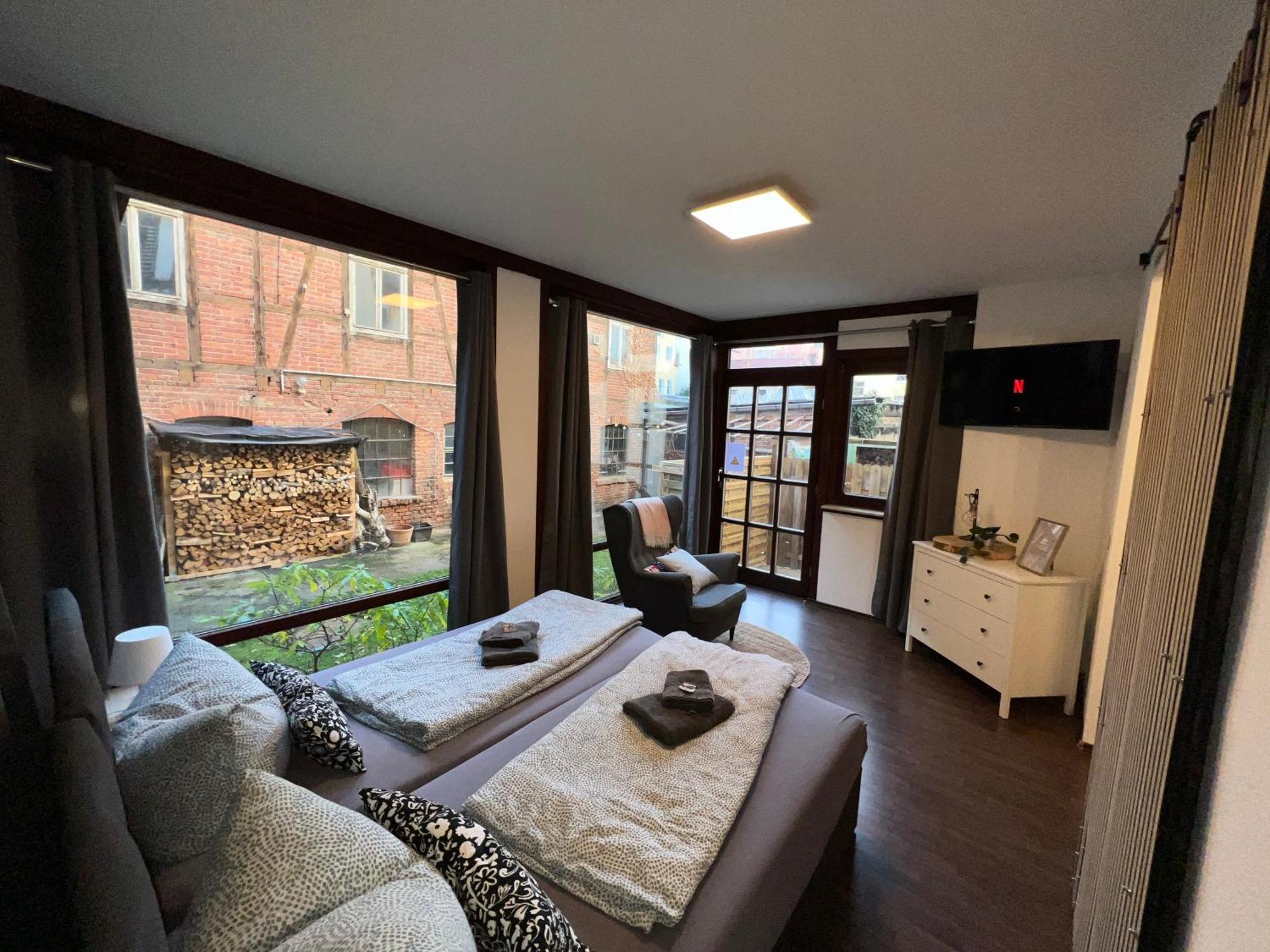 Apartment Humboldt 3 Schlafzimmer,Wifi, Netflix Parken, Terrasse, Klimatisiert, Naehe Zentrum جينا المظهر الخارجي الصورة
