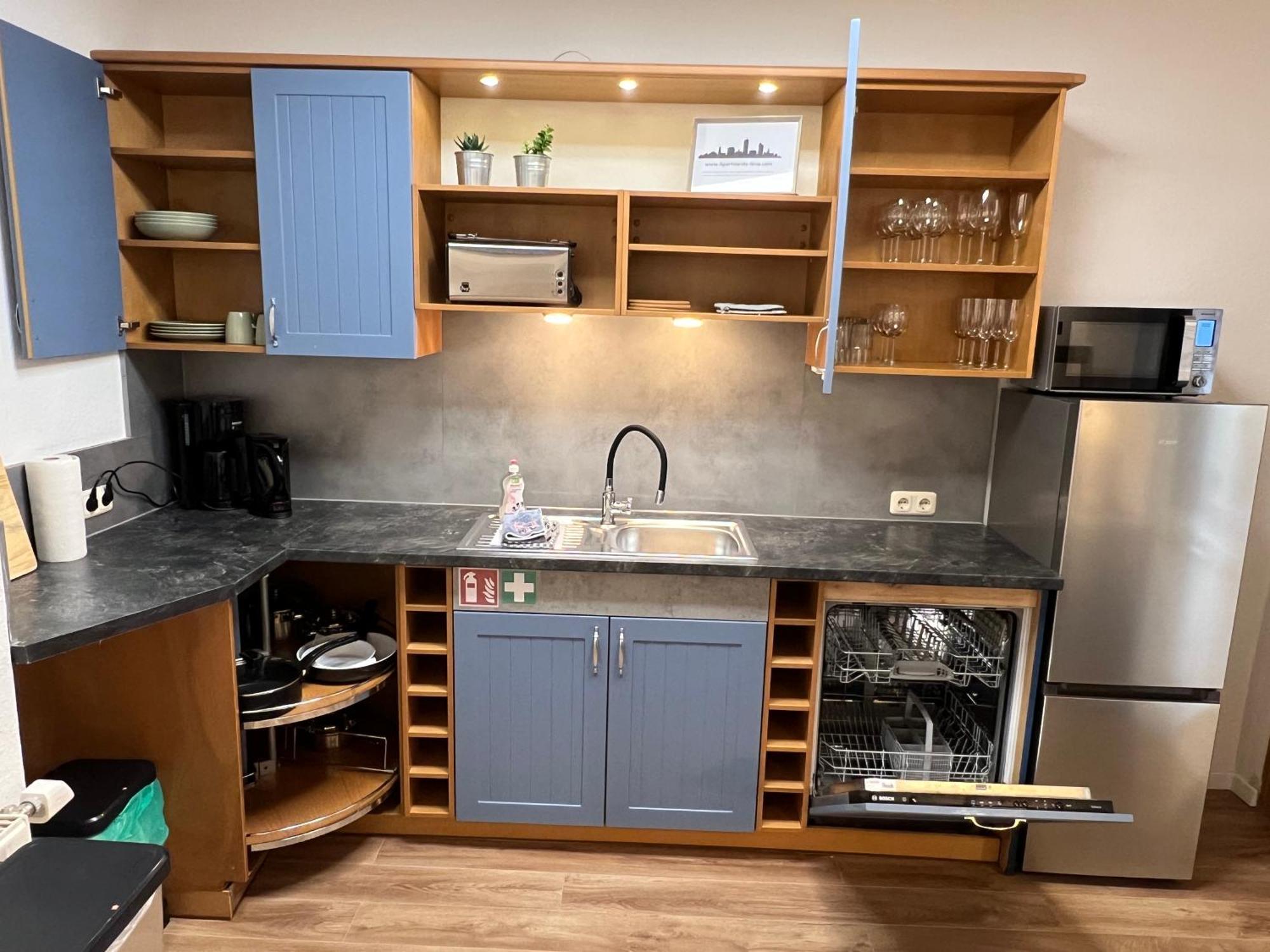 Apartment Humboldt 3 Schlafzimmer,Wifi, Netflix Parken, Terrasse, Klimatisiert, Naehe Zentrum جينا المظهر الخارجي الصورة
