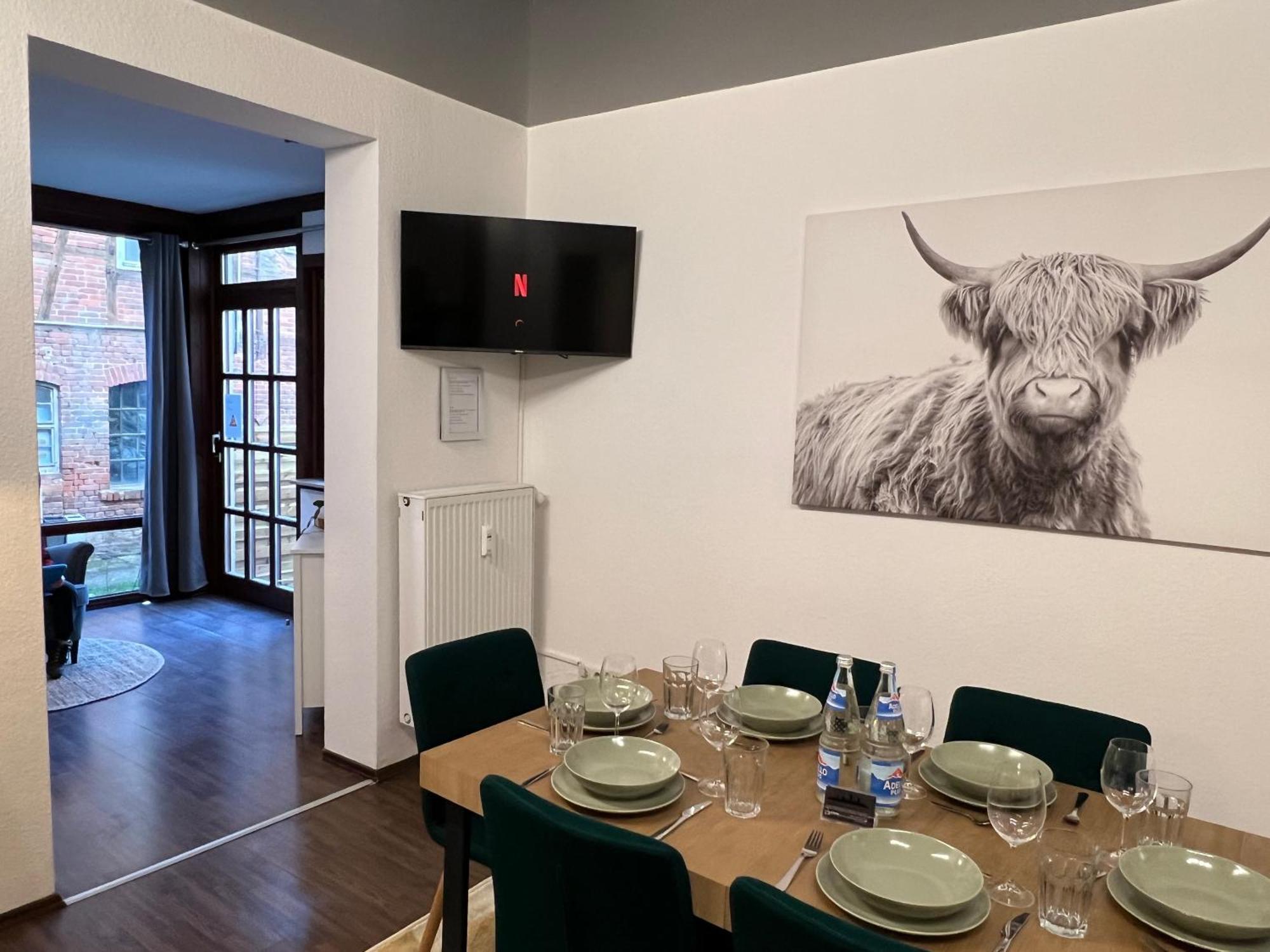 Apartment Humboldt 3 Schlafzimmer,Wifi, Netflix Parken, Terrasse, Klimatisiert, Naehe Zentrum جينا المظهر الخارجي الصورة