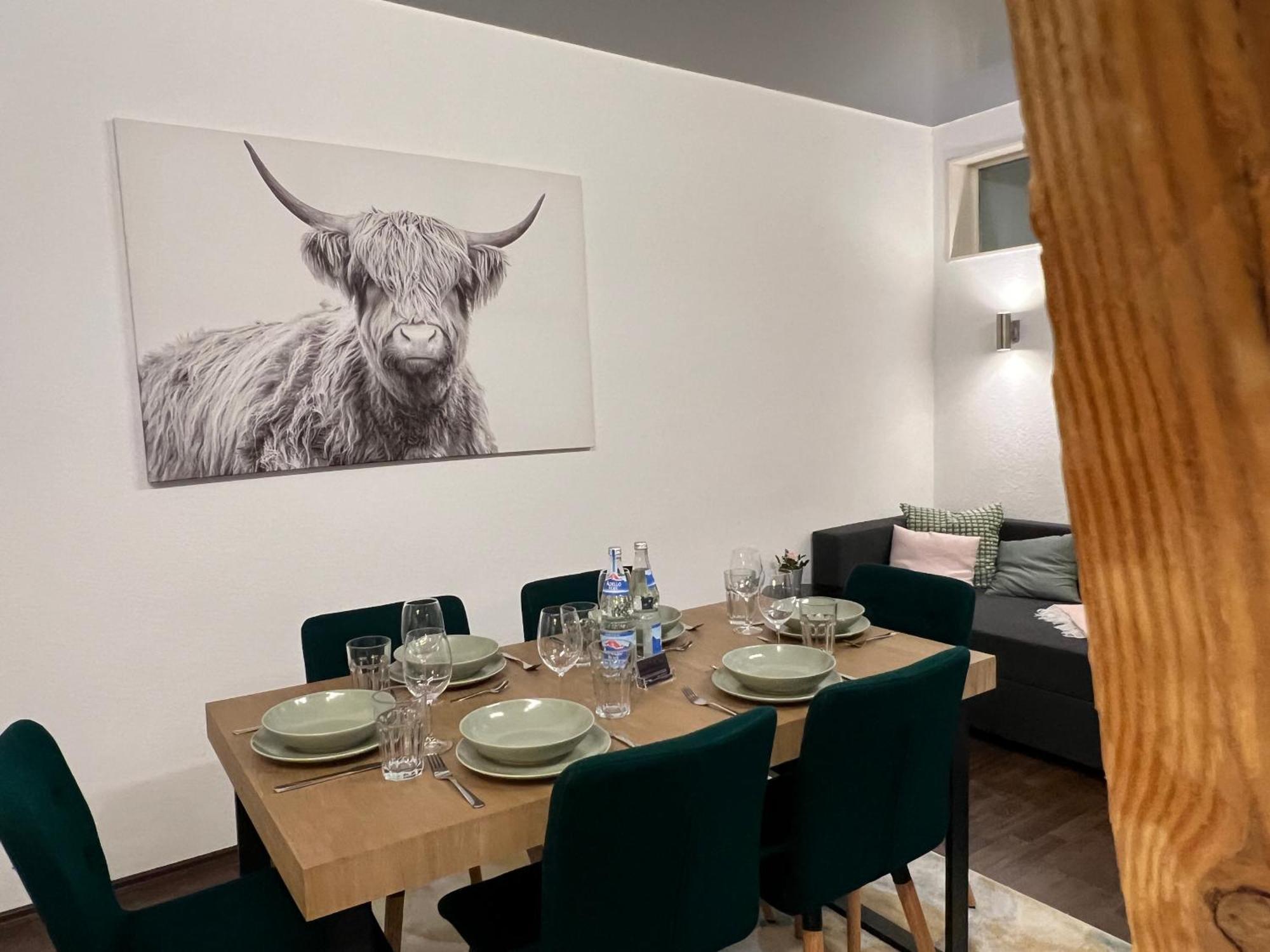 Apartment Humboldt 3 Schlafzimmer,Wifi, Netflix Parken, Terrasse, Klimatisiert, Naehe Zentrum جينا المظهر الخارجي الصورة